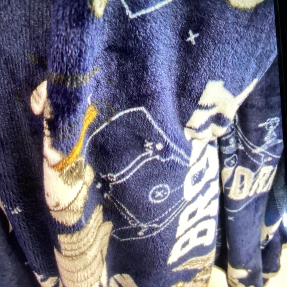 New NEW YORK Yankees BRONX BOMBERS x Peanuts Snoopy Plush Throw 60x70” - Picture 4 of 5